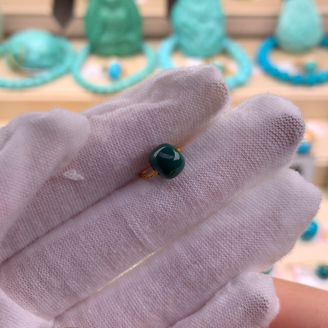 绿松石珠宝奇石未镶嵌6.7*5.7mm