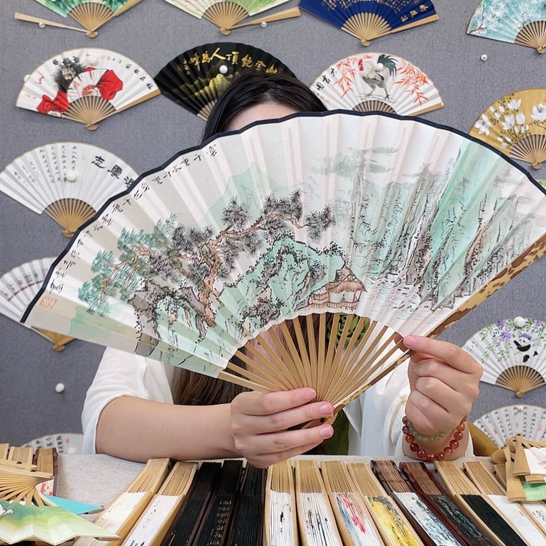 国画95寸梅妃-纯手绘-文玩扇骨（默认粘好）