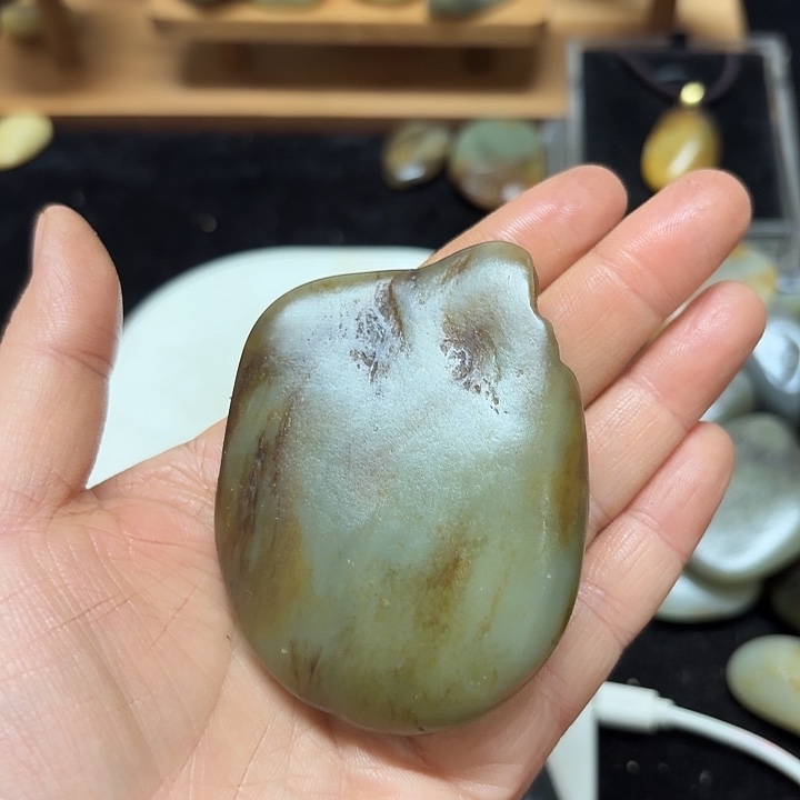 顽***哥和田玉（糖玉）未镶嵌挂件