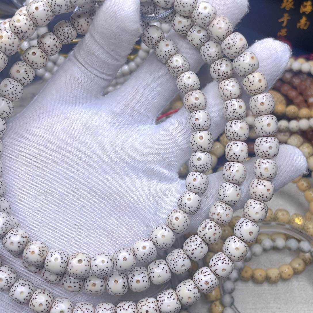 星月菩提吊坠涂*牛9x8正月原生态108