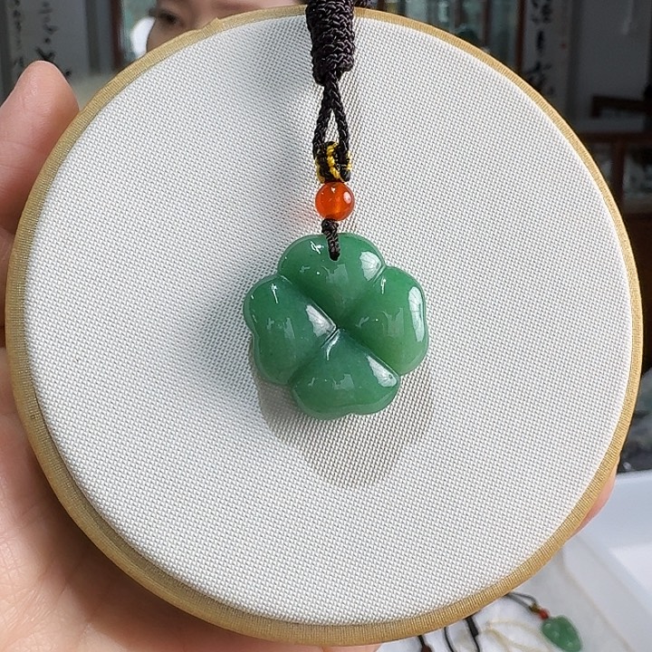 密玉（石英质玉）未镶嵌颈饰