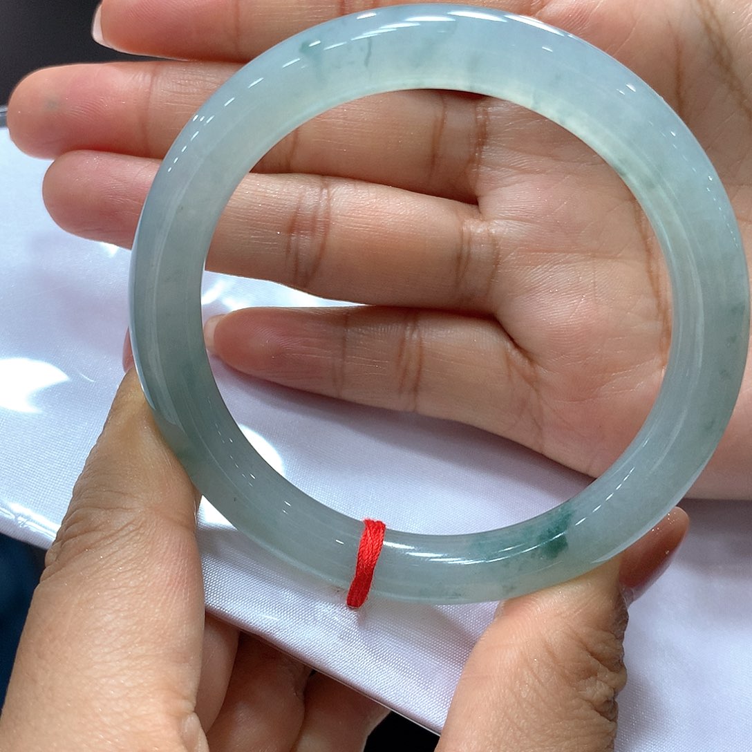 翡翠未镶嵌手镯买断