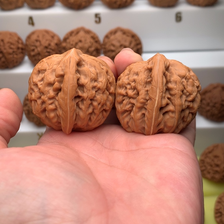 悟***空把件文玩核桃40红锦鲤