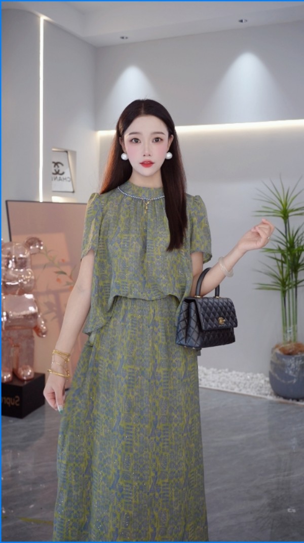 雅衣良品2025夏季新款图片色套装长裙子两件套