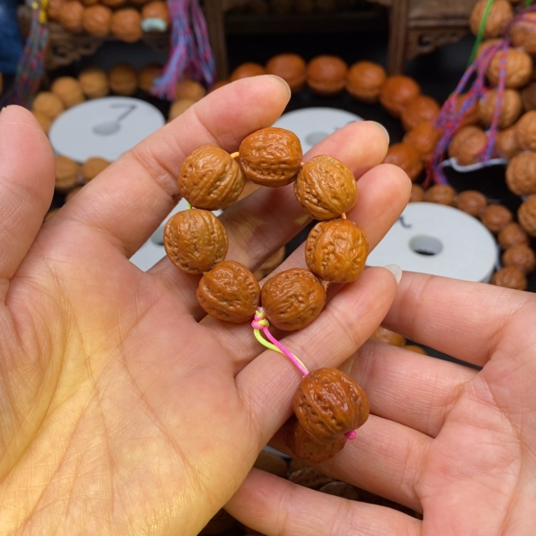 桃核手串小绕指柔