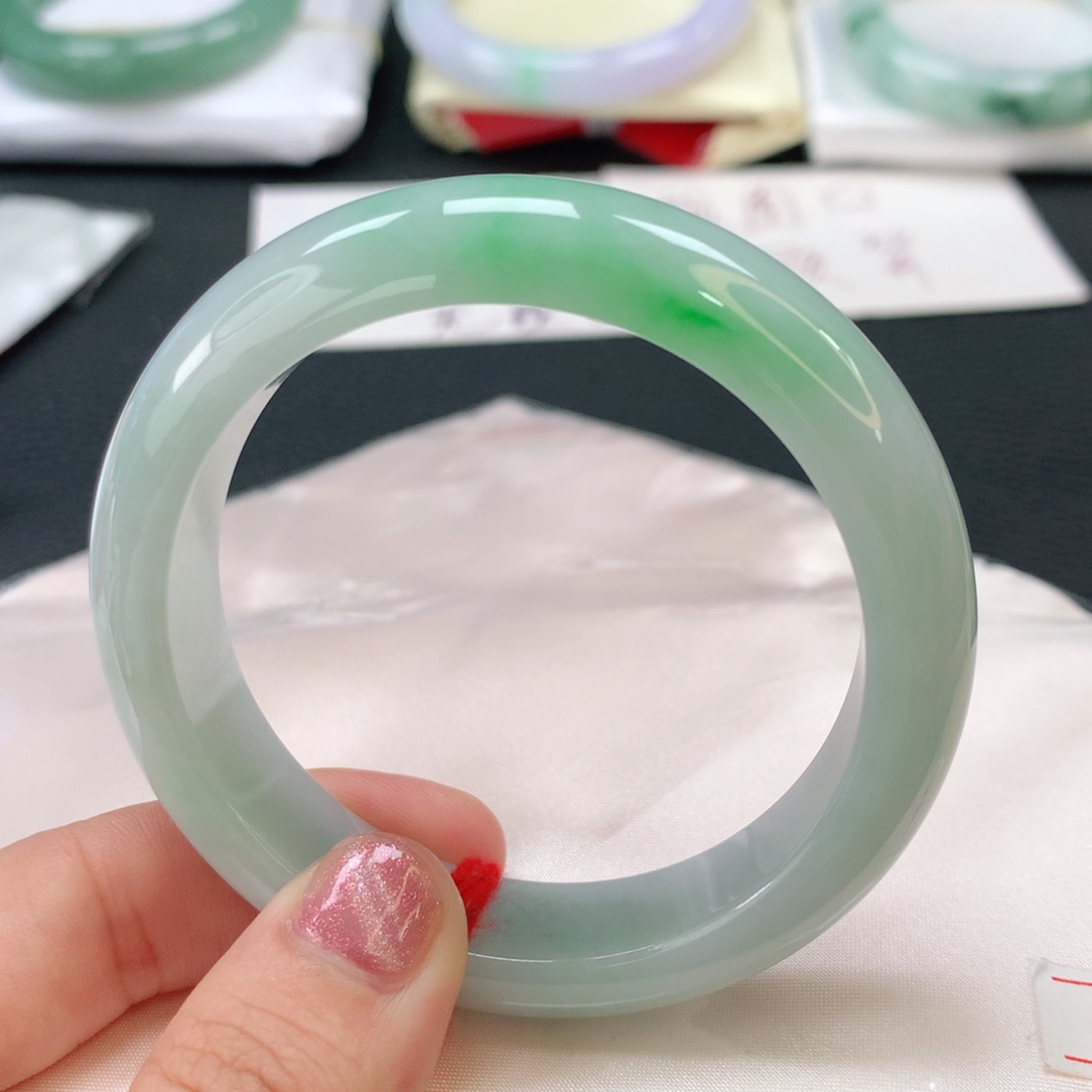 翡翠手镯未镶嵌翡翠手镯53