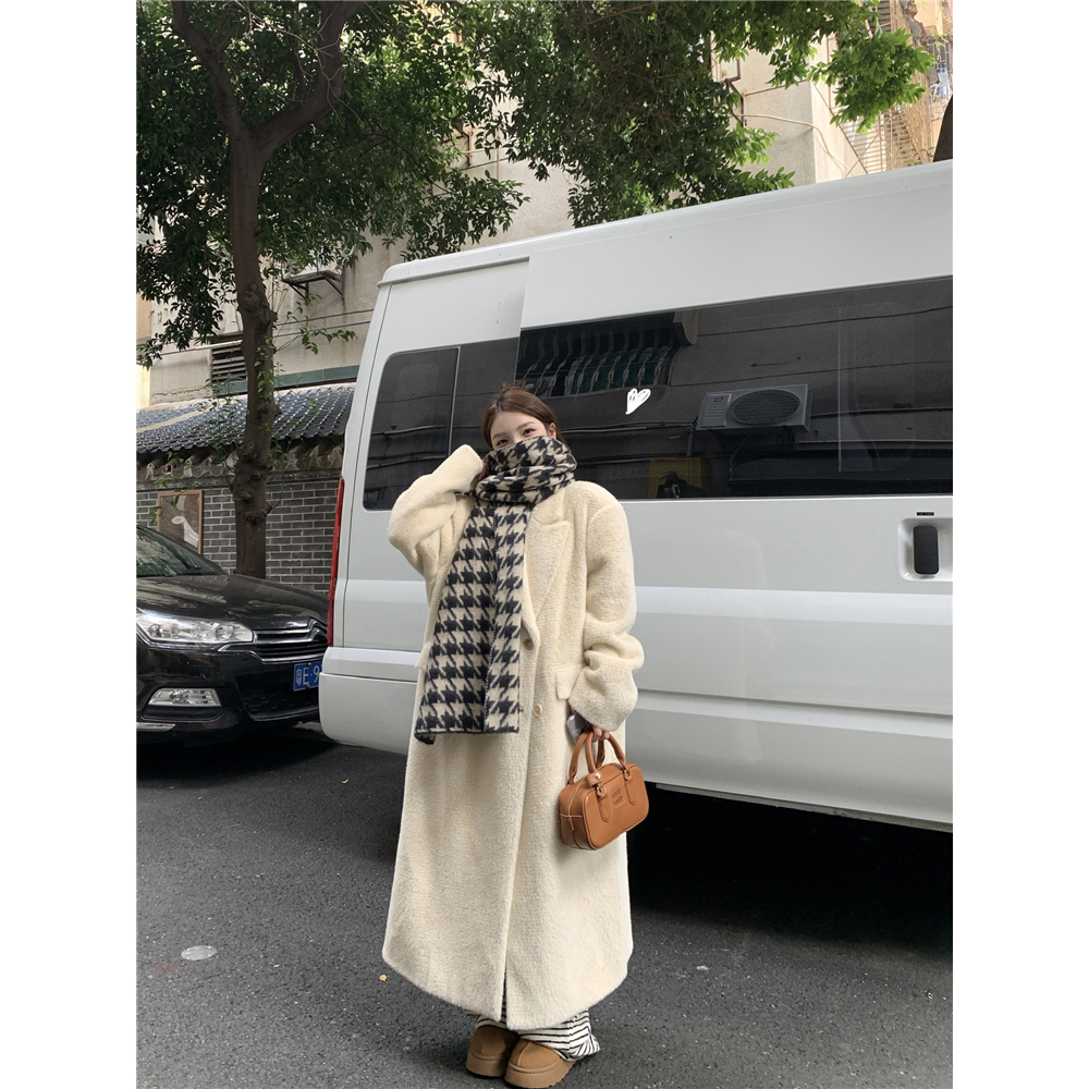 韩版冬季毛绒加厚温柔毛毛翻领长款外套女时尚高级上衣16679