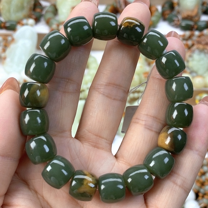 【闪购商品】透闪石质玉手串未镶嵌