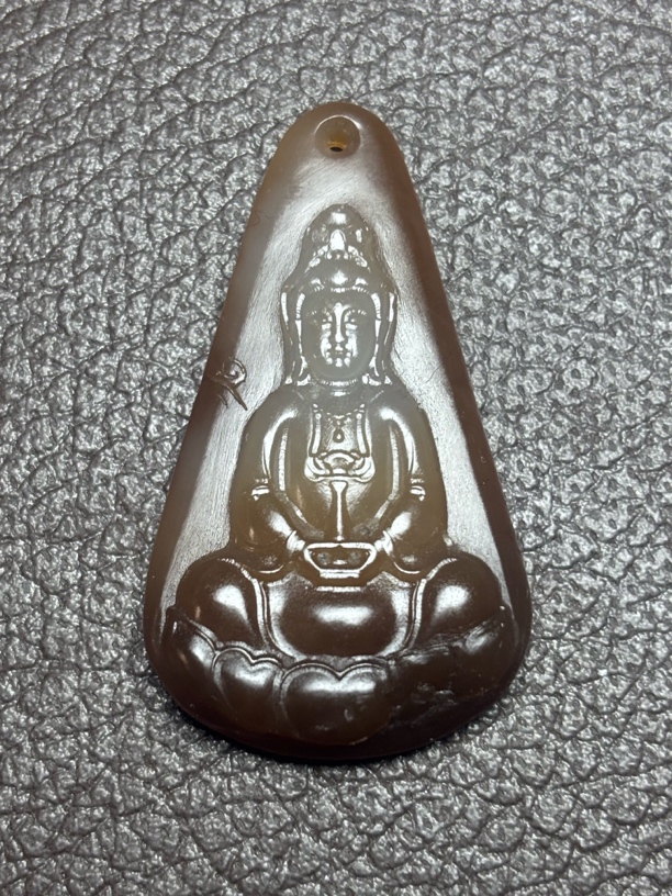 和田玉挂件《观音》