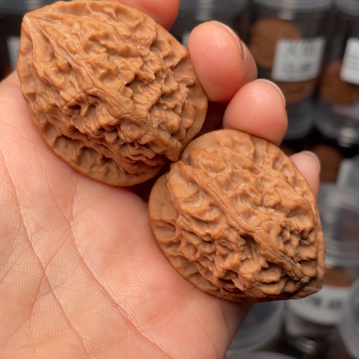 吊坠文玩核桃A****满十三陵鸡心