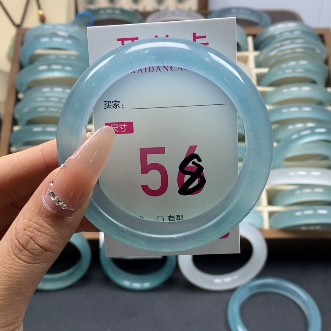 石英质玉未镶嵌手镯