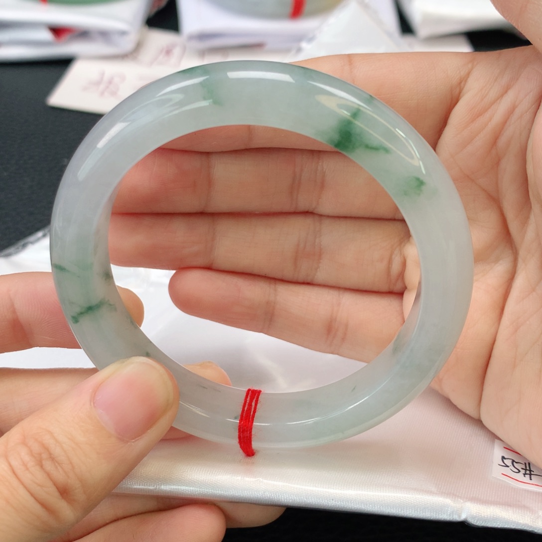 翡翠手镯未镶嵌翡翠55