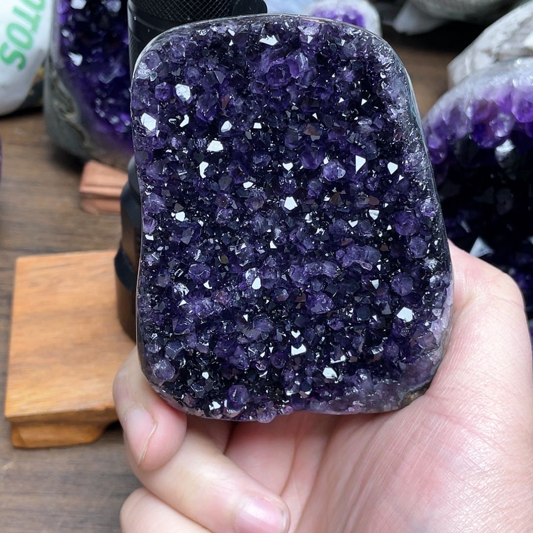 紫晶大型摆件（非配饰）未镶嵌