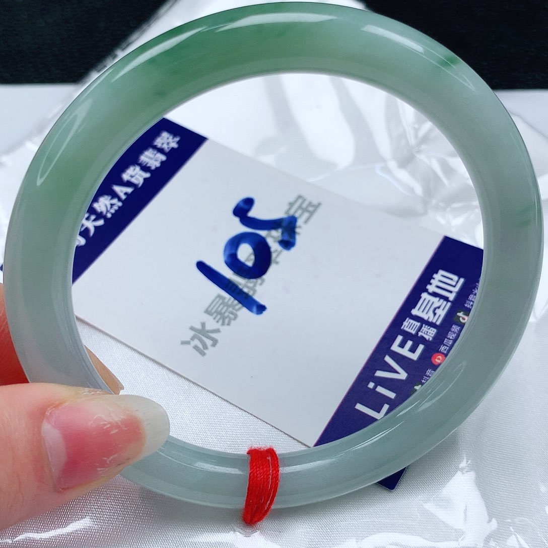 翡翠手镯未镶嵌仙**管缅甸天然a货翡翠