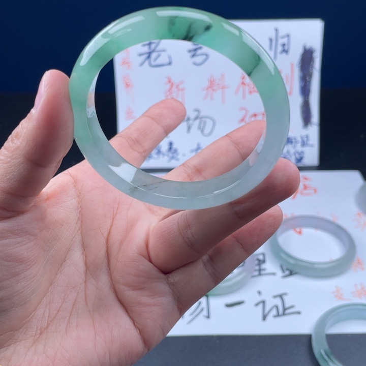 琼***姐非金属所见所得，七天无理由