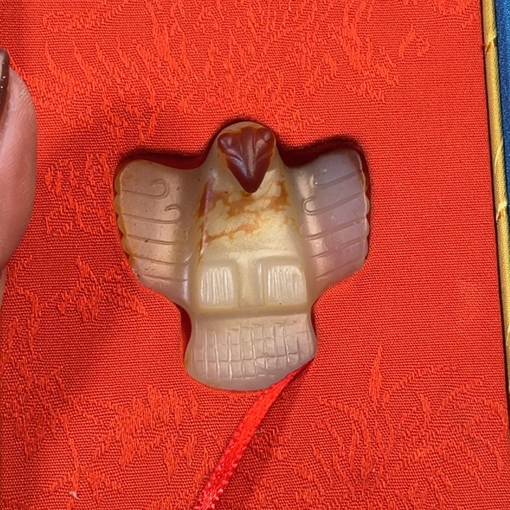 颖***伦和田玉未镶嵌颈饰