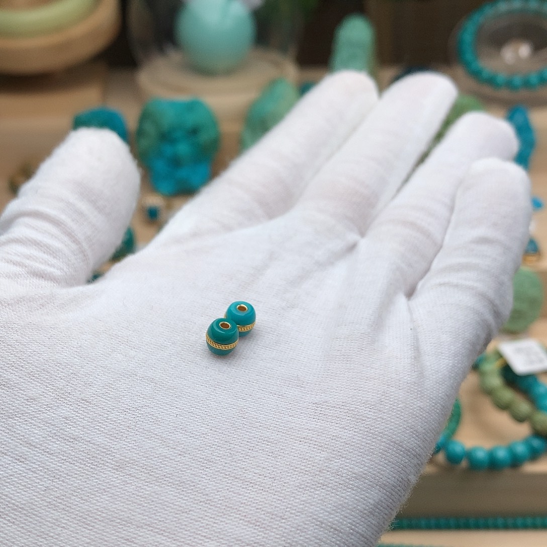 妖***铃绿松石18K金镶嵌珠宝奇石