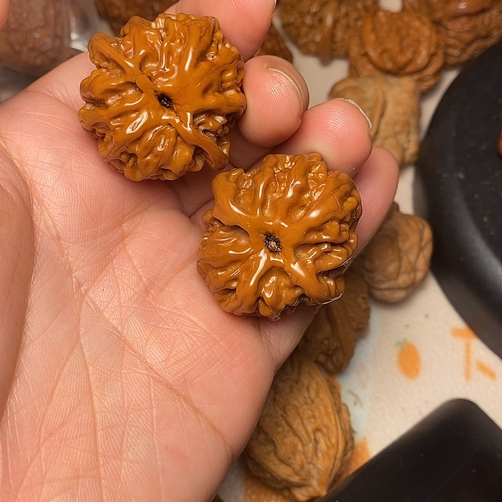 李***威把件文玩核桃苹果35