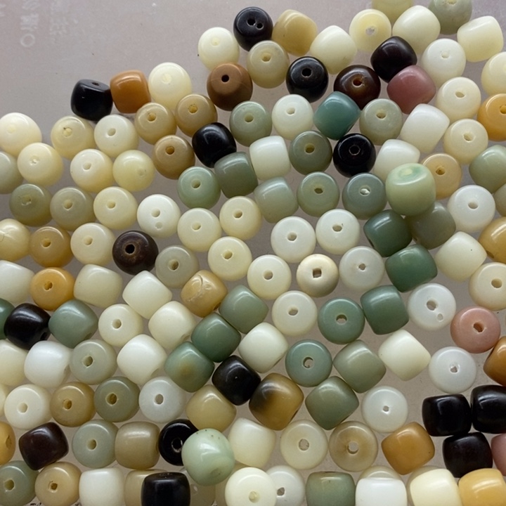 吊坠白玉菩提瑕疵8-7多宝直切200颗