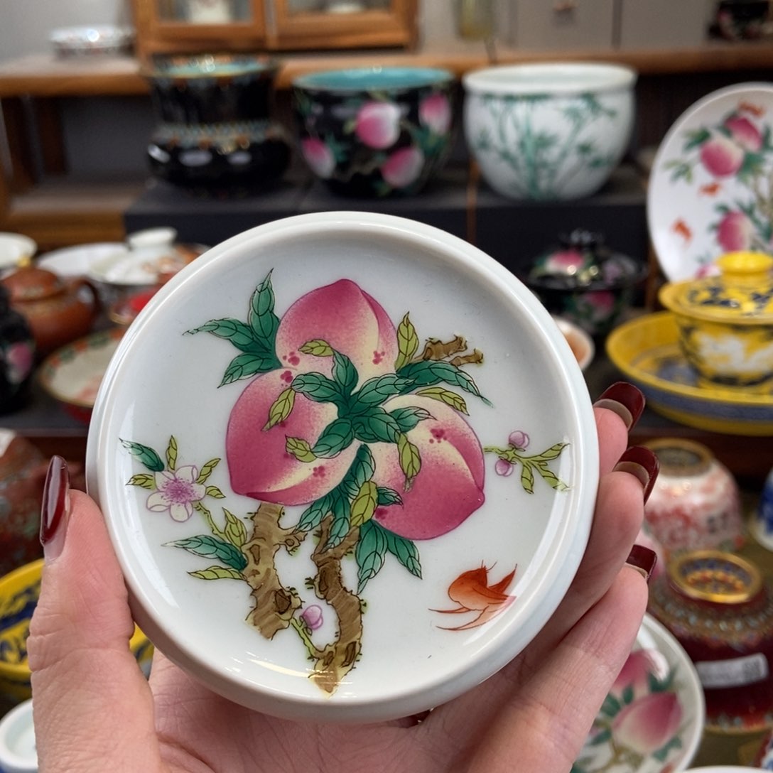 陶瓷艺术家的作品是一