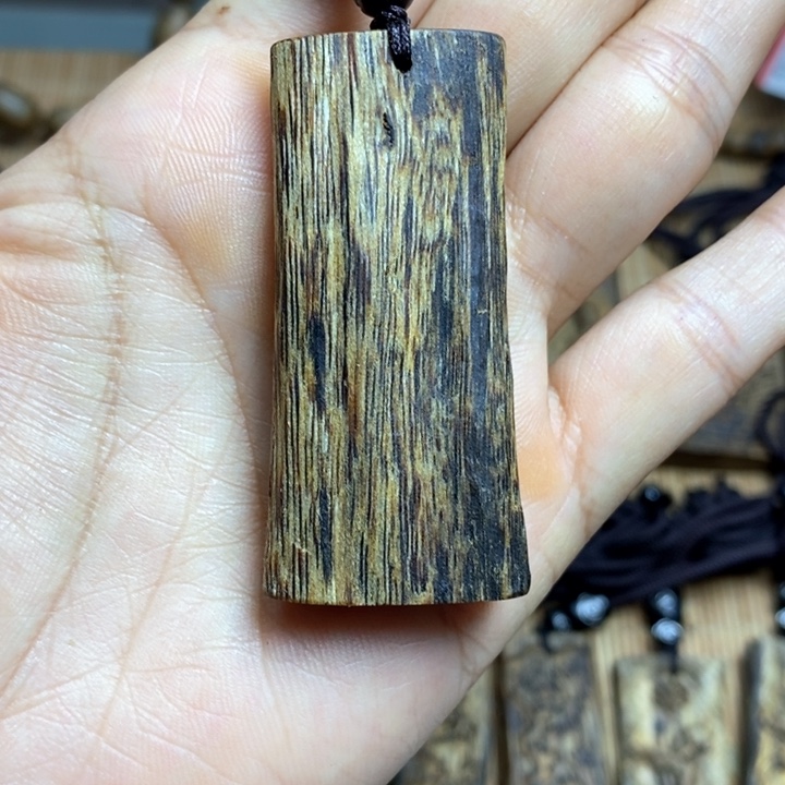 沉香手把件6.9克奇楠沉香素牌吊坠