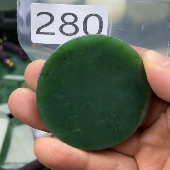 和田玉未镶嵌珠宝半成品