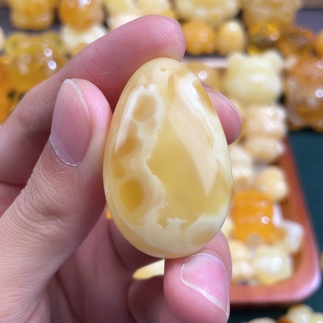 琥珀裸石未镶嵌蜜蜡