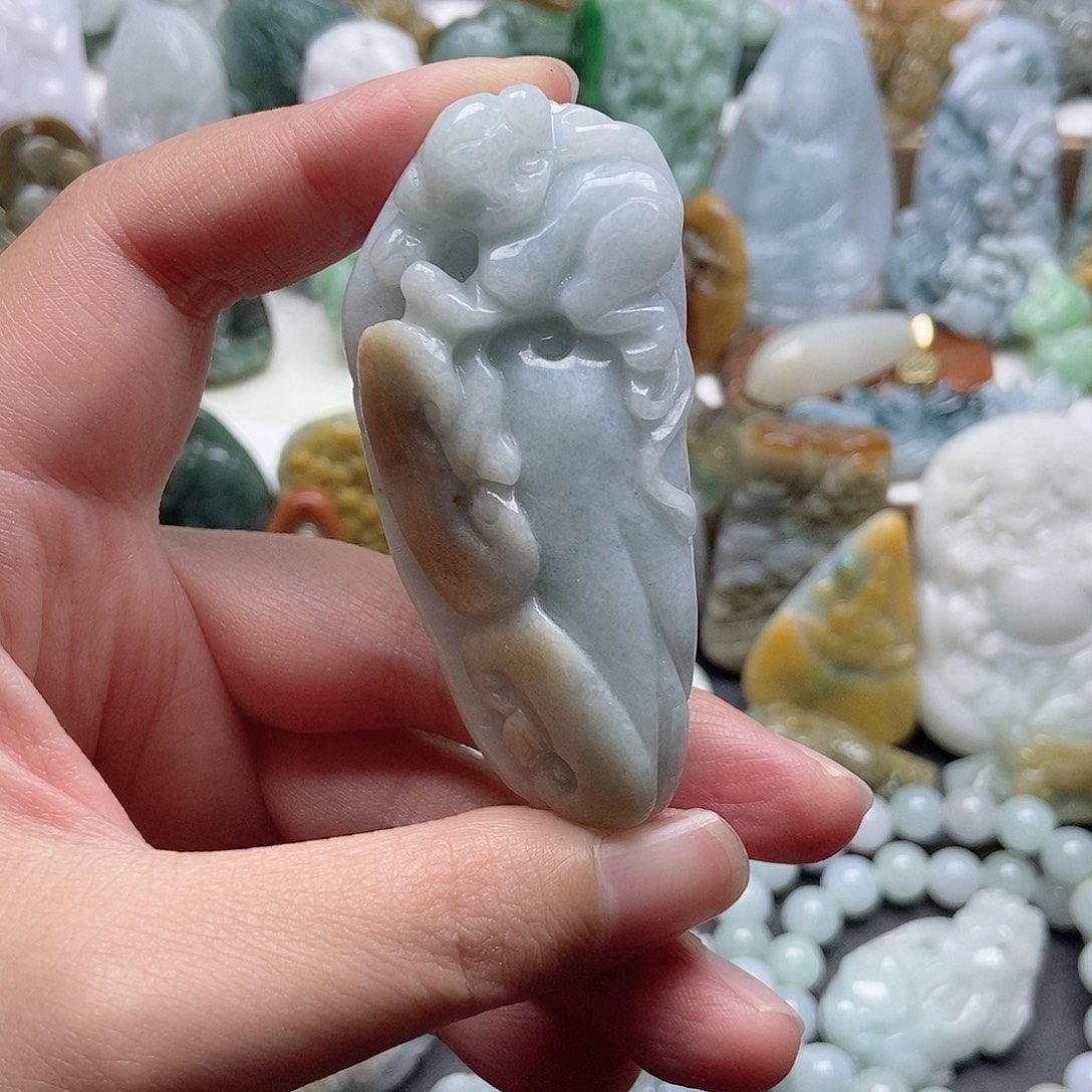 翡翠未镶嵌颈饰翡翠