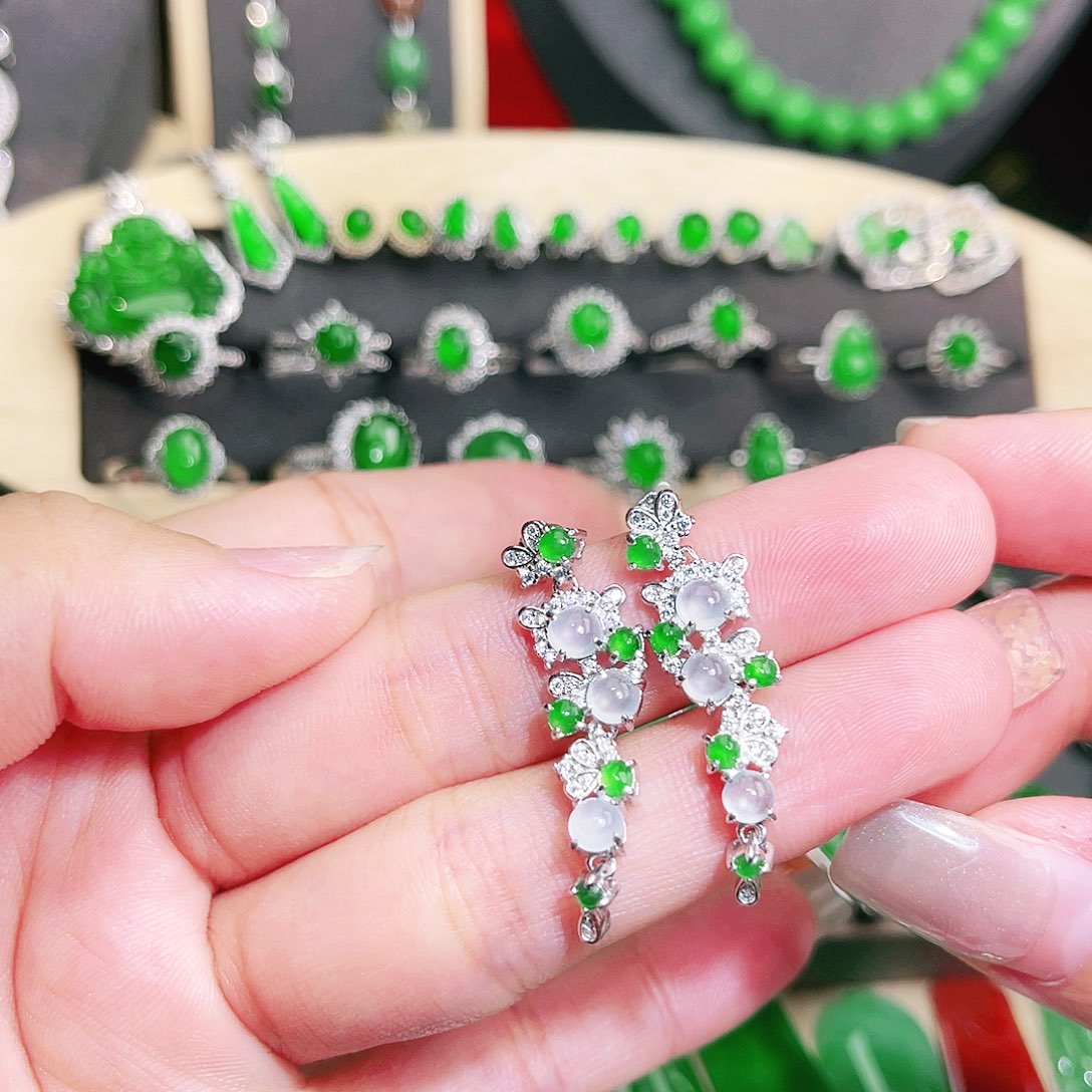 翡翠未镶嵌吊坠(不含链)裸石