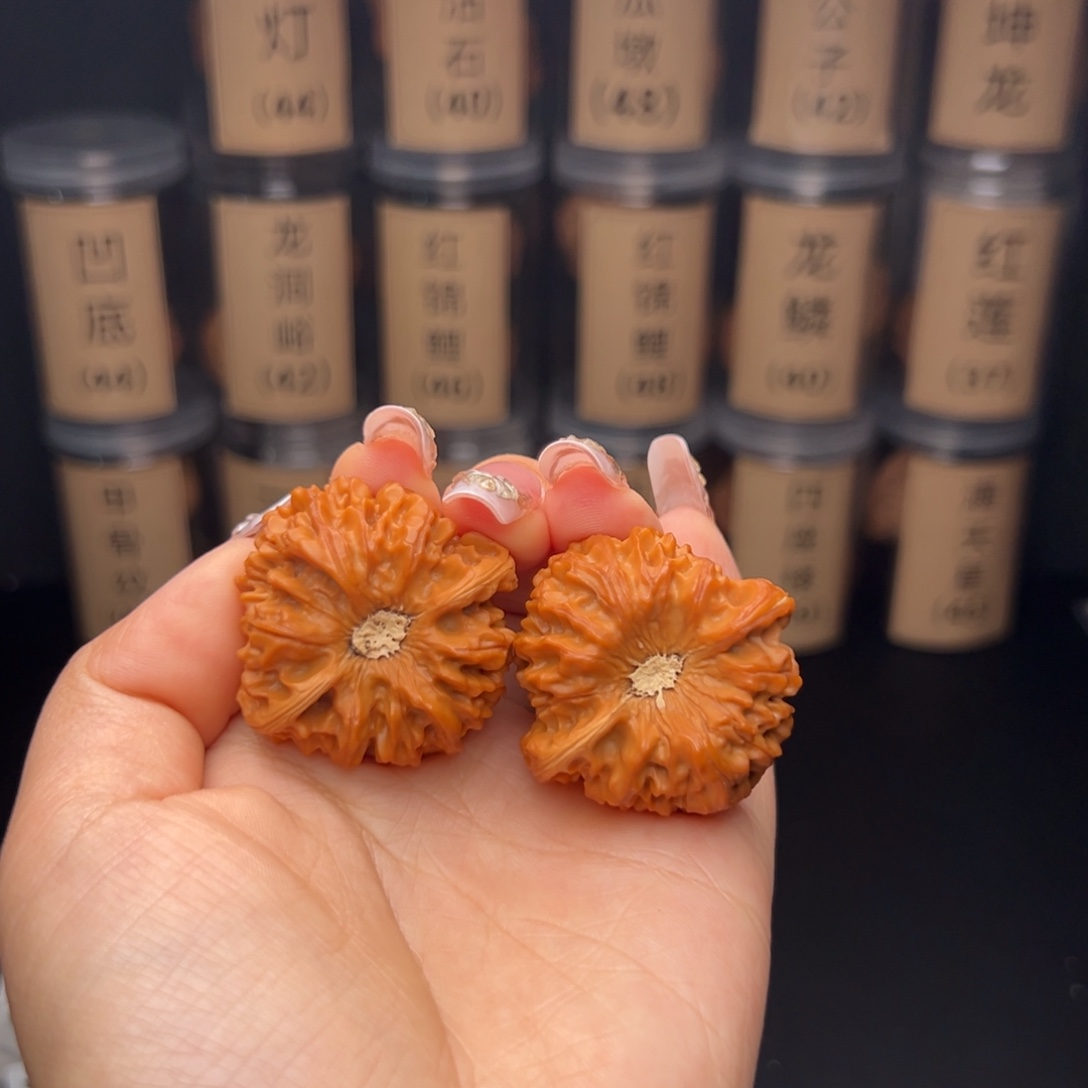 张***厨吊坠文玩核桃龙门涧