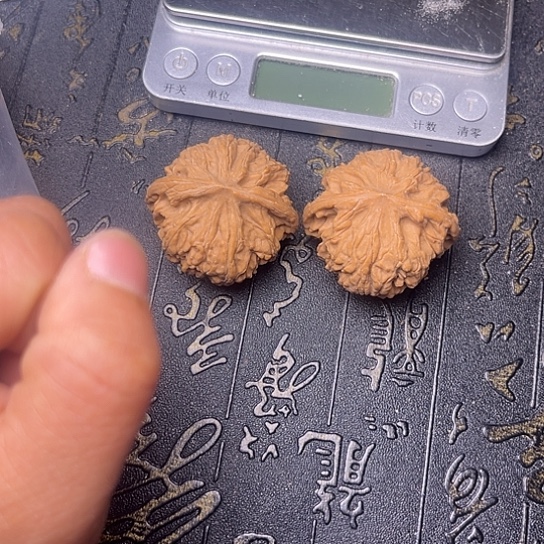 文玩核桃吊坠平底锅