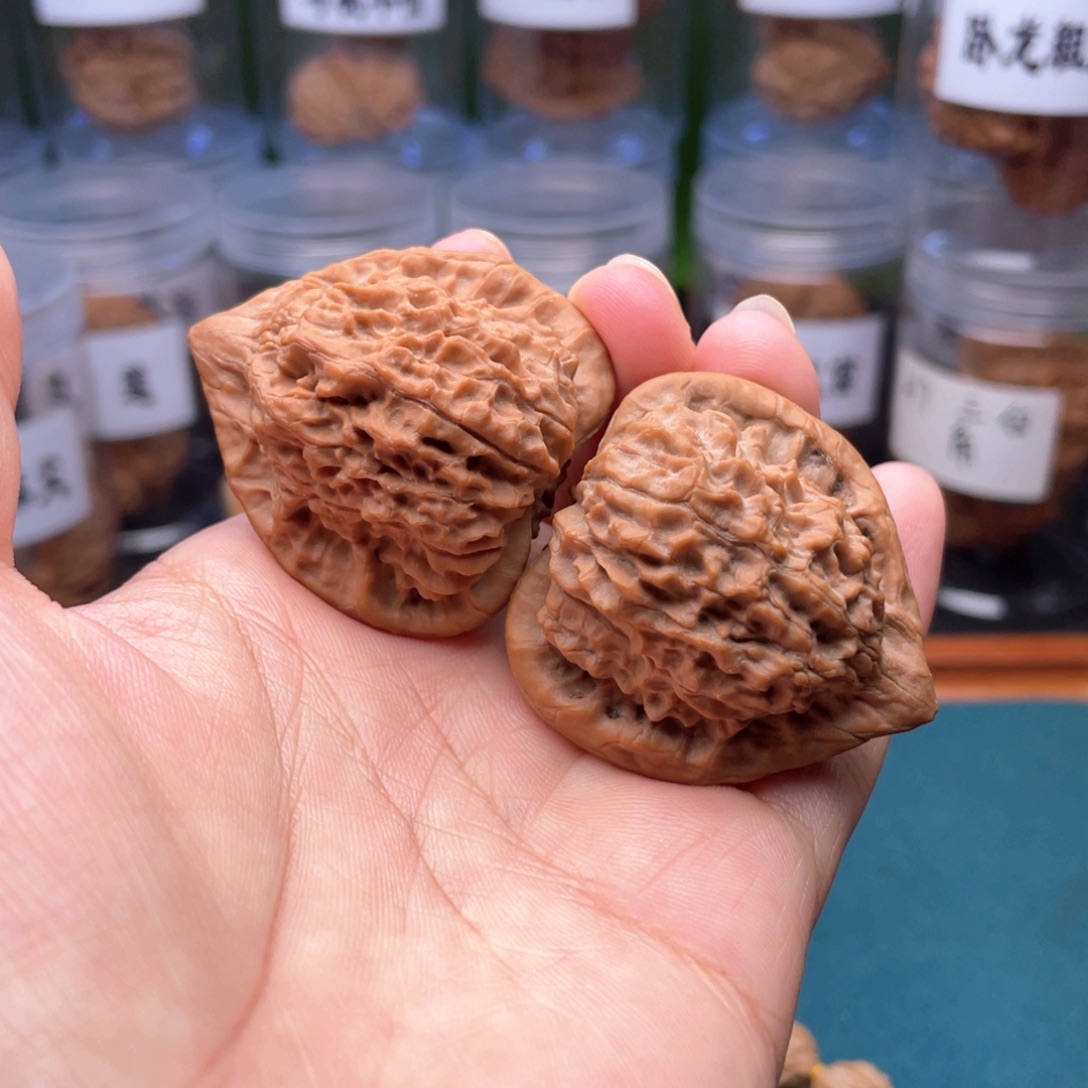 吊坠桃核野生朱雀