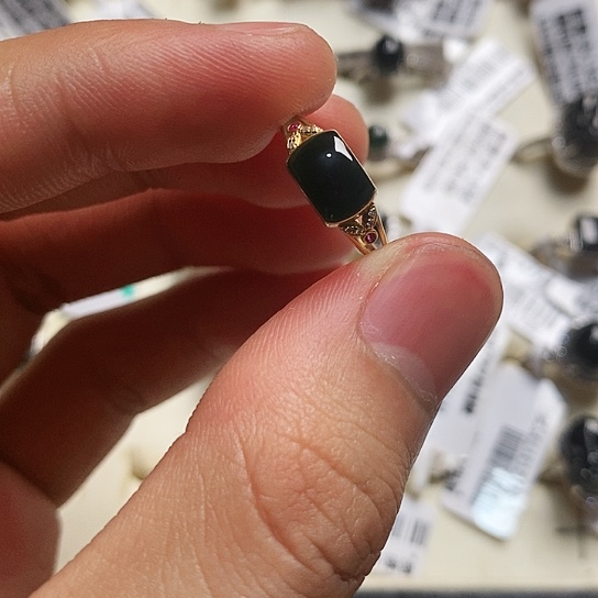 翡翠18K金镶嵌戒指缅甸天然a货墨翠