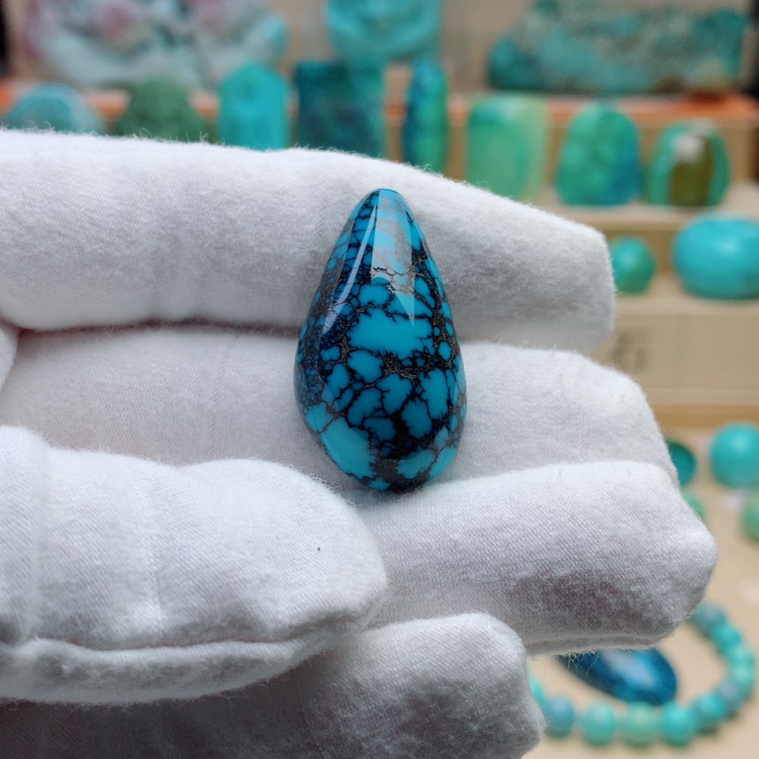 绿松石颈饰未镶嵌