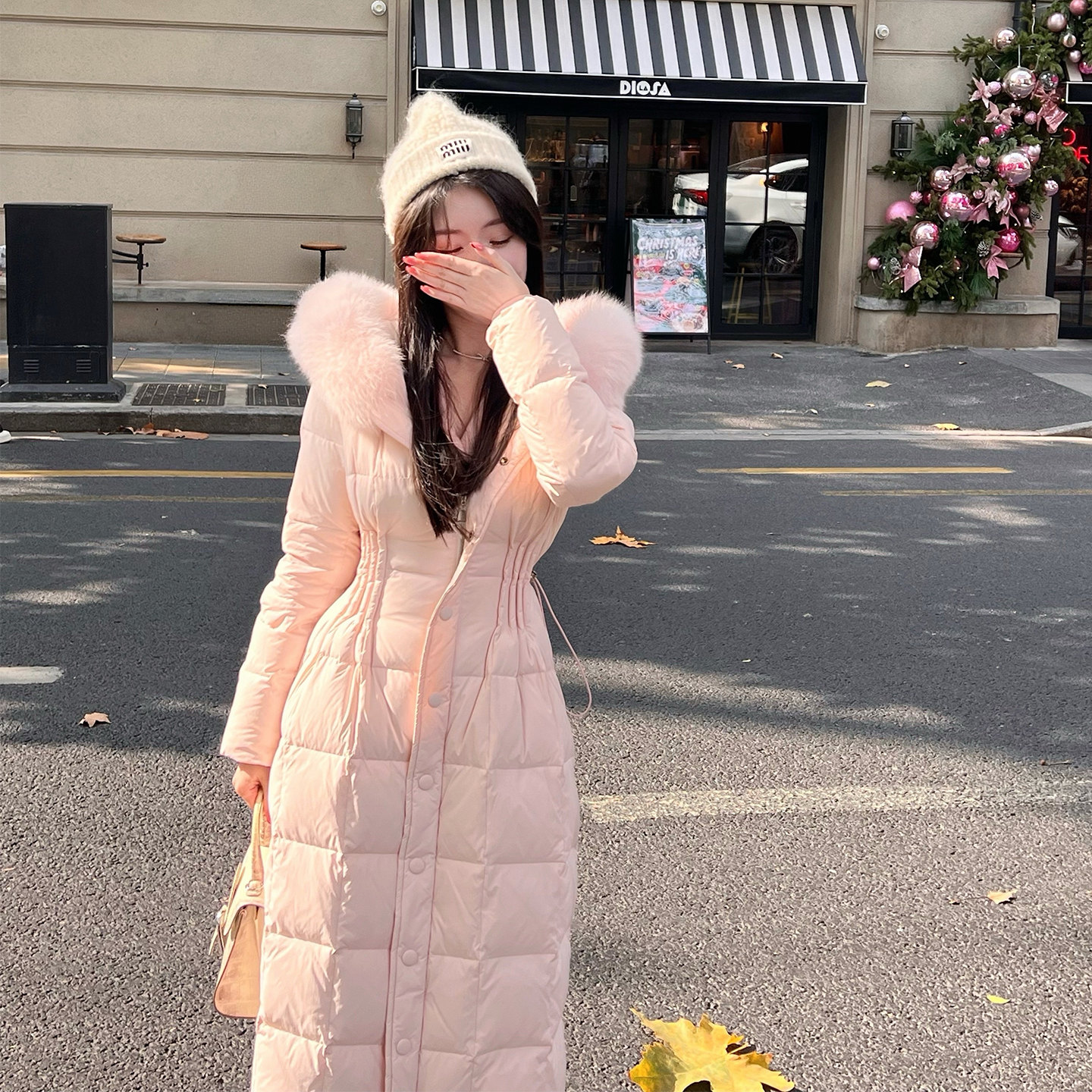 熊熊【初恋羽绒】定染樱花粉少女感收腰显瘦连帽狐狸毛长款羽绒服