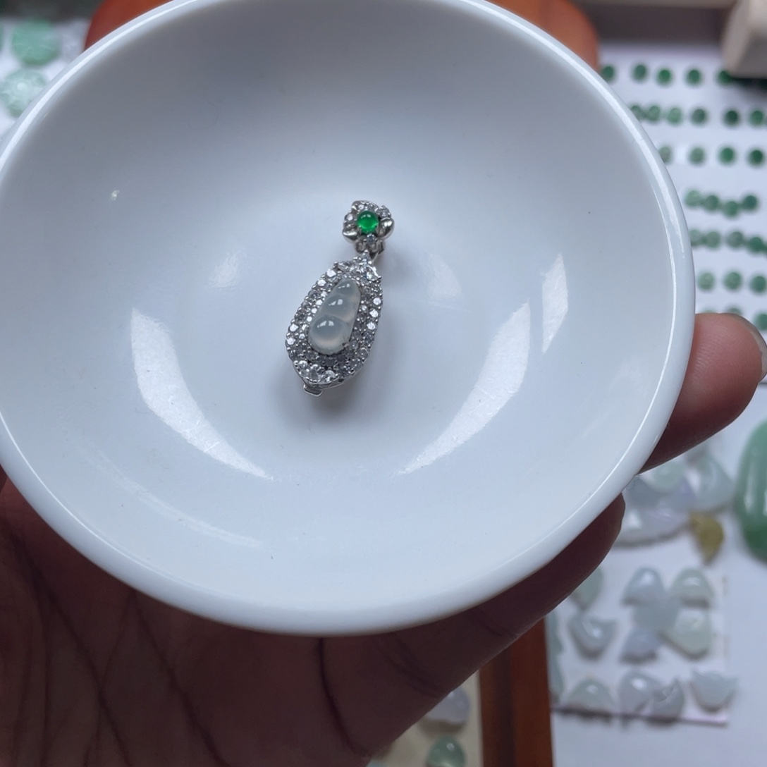 翡翠颈饰未镶嵌77777777