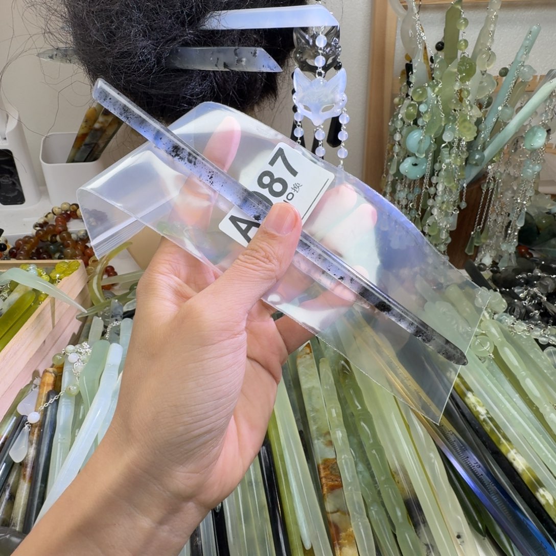 洛***波蛇纹石玉合金发饰