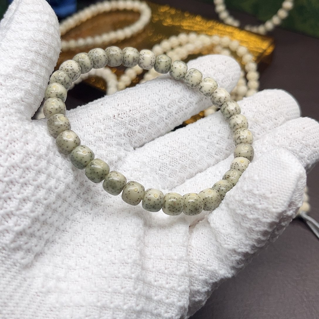 吊坠星月菩提8/7老型单圈手串