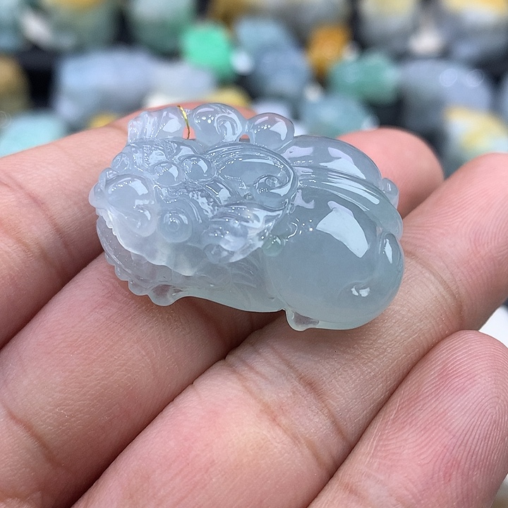 翡翠未镶嵌颈饰天然缅甸翡翠貔貅吊坠