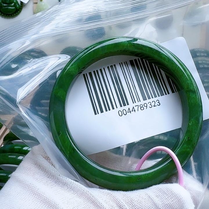 和田玉（碧玉）手镯未镶嵌6263包容