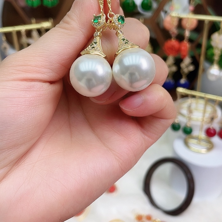 石英质玉耳钉合金