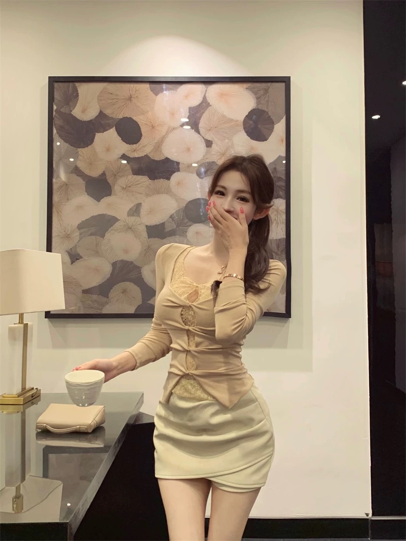 「甜欲韩女」蕾丝拼接假两件收腰名媛风针织衫女秋冬短上衣