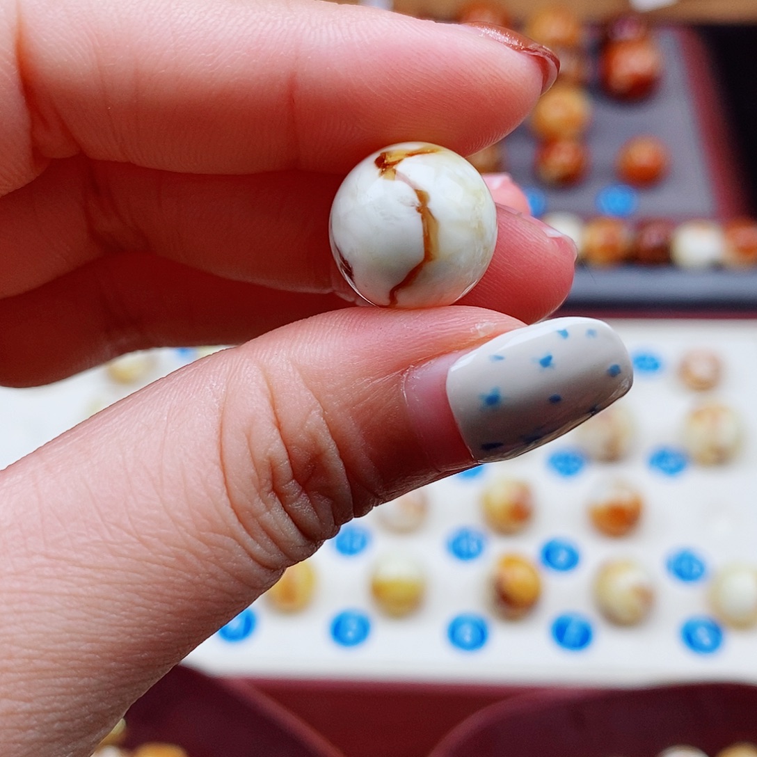 @***树琥珀未镶嵌裸石蜜蜡