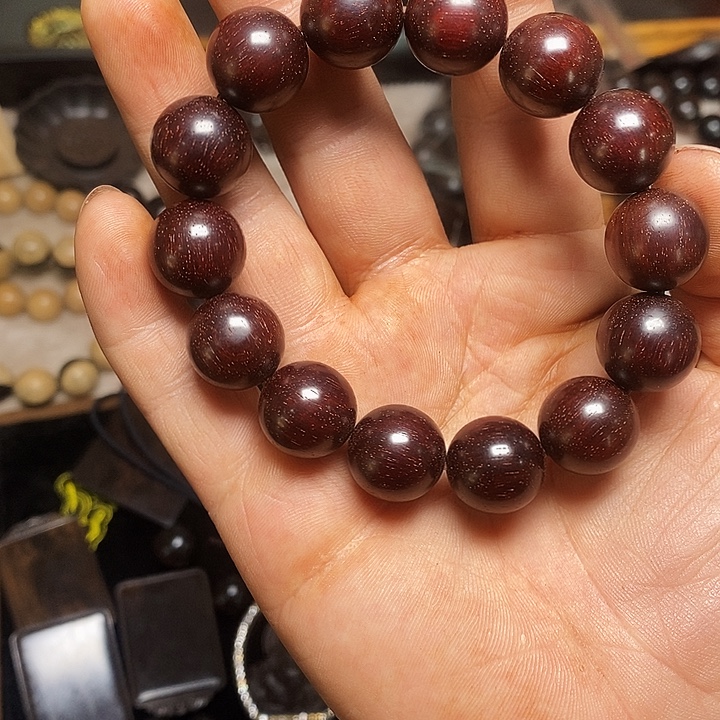 小叶紫檀金星手串