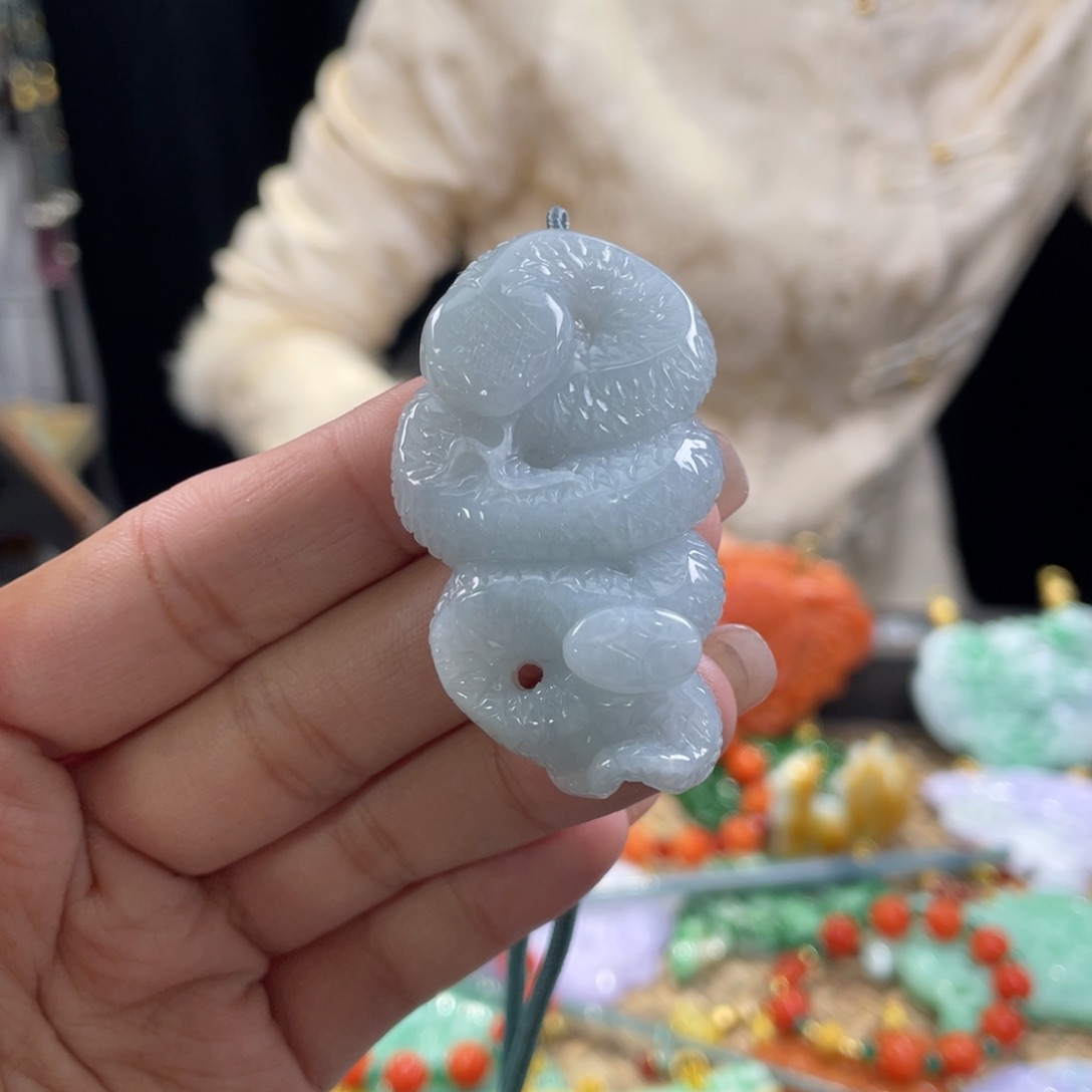 翡翠颈饰未镶嵌代编织