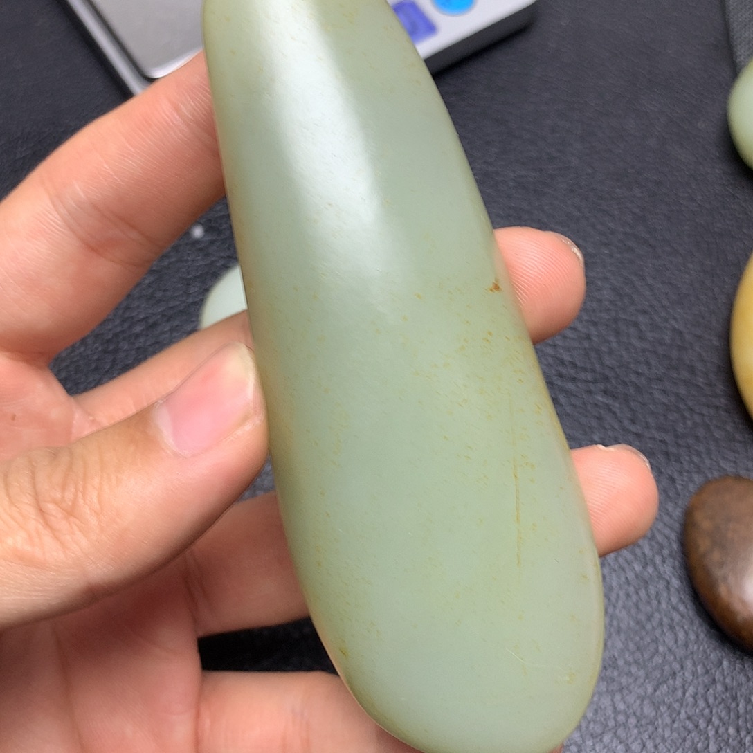 肖***曲和田玉未镶嵌挂件