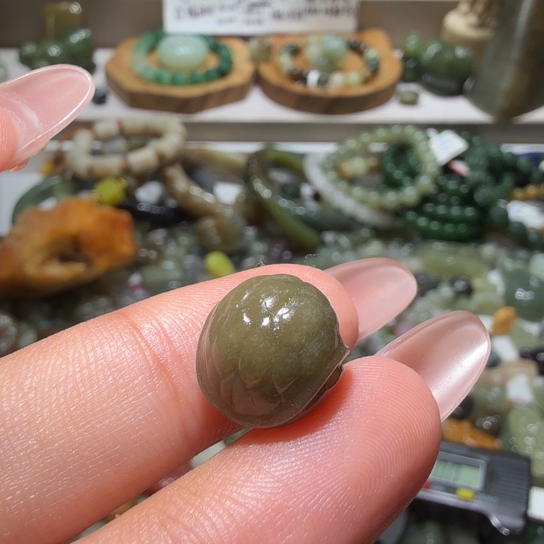 和田玉未镶嵌珠宝奇石