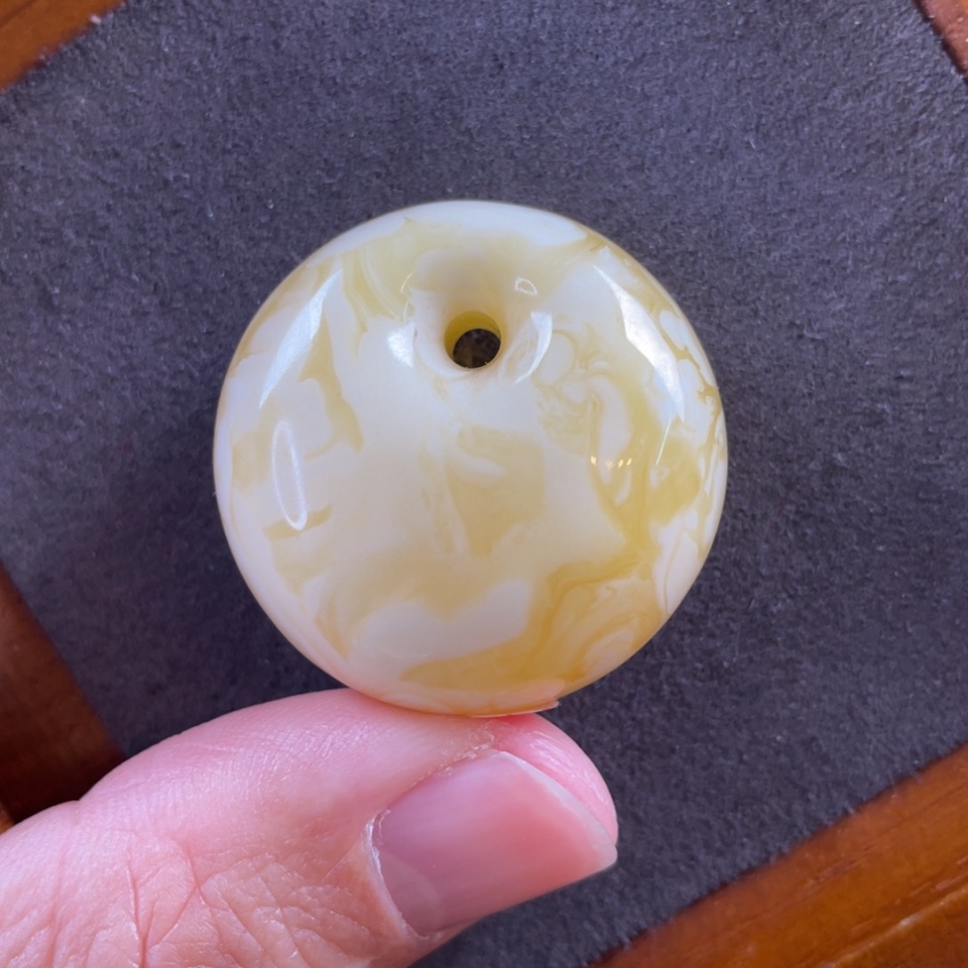 琥珀颈饰未镶嵌蜜蜡吊坠
