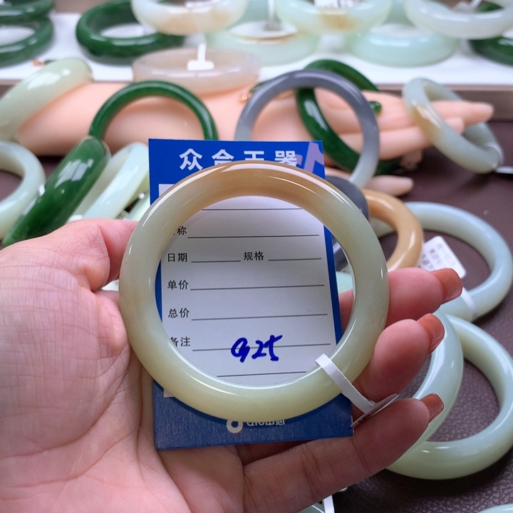 和田玉手镯55未镶嵌