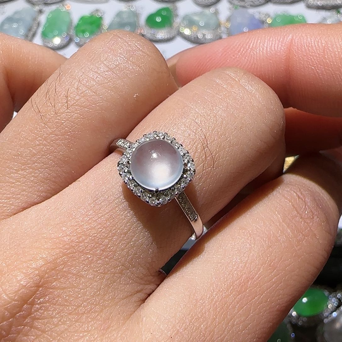 【闪购商品】18K金镶嵌戒指翡翠天然